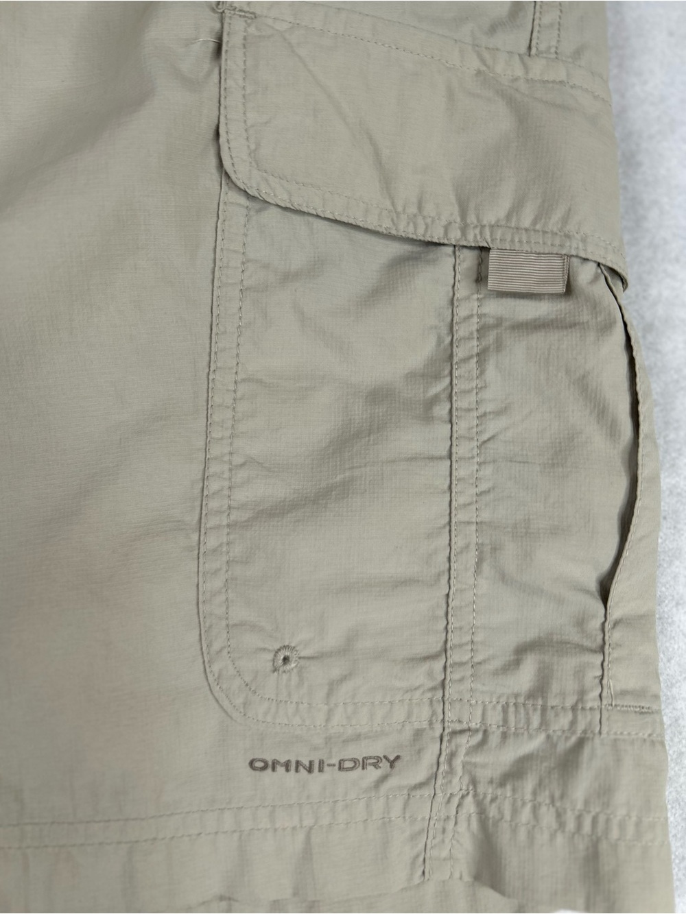 Columbia Titanium Mens Cargo Shorts M Khaki Tan Omni Dry Hiking Outdoor Nylon - Picture 5 of 10